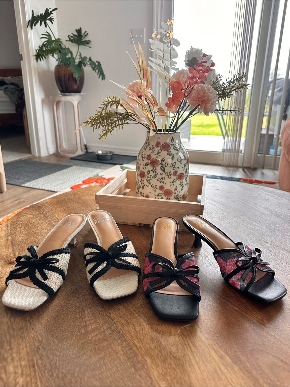 Women’s Slip-On Bow Mules in Pink & Black - Elegant Open-Toe Heels Lot of 2